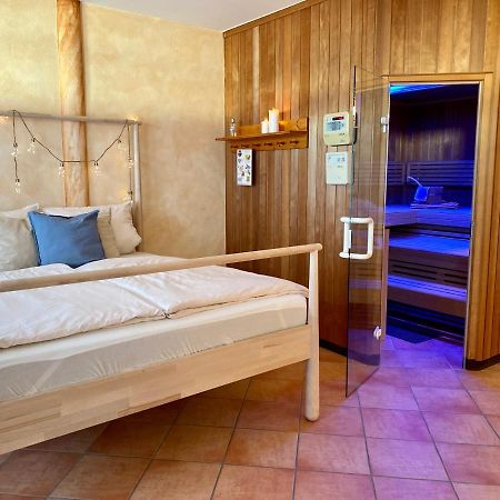 Private Spa Mit Sauna Und Whirlpool Schrozberg Extérieur photo