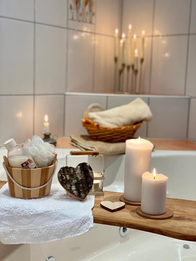 Private Spa Mit Sauna Und Whirlpool Schrozberg Extérieur photo